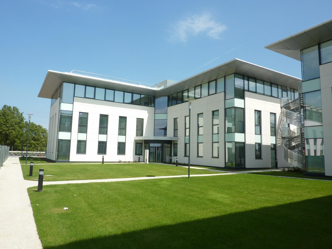 Bureau Le Haillan 421m² Location bureau Le Haillan Gironde OLBUR2119832 0